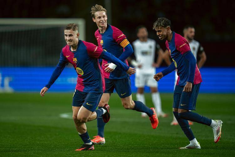 西甲焦点战前瞻:巴萨 VS 瓦伦西亚,火星撞地球般的对决