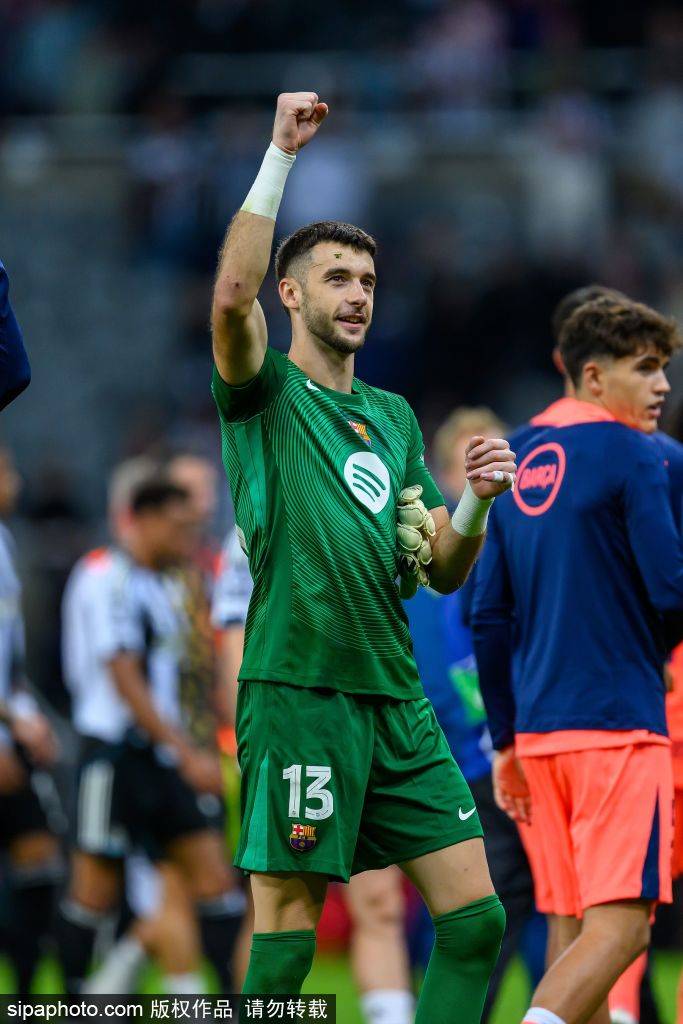 拉什福德的逆袭:从低谷到巴萨新星的重生之路