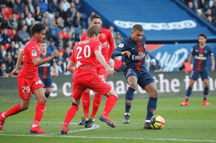 法甲焦点战:南特主场死守保级命脉,雷恩复仇战剑指三分