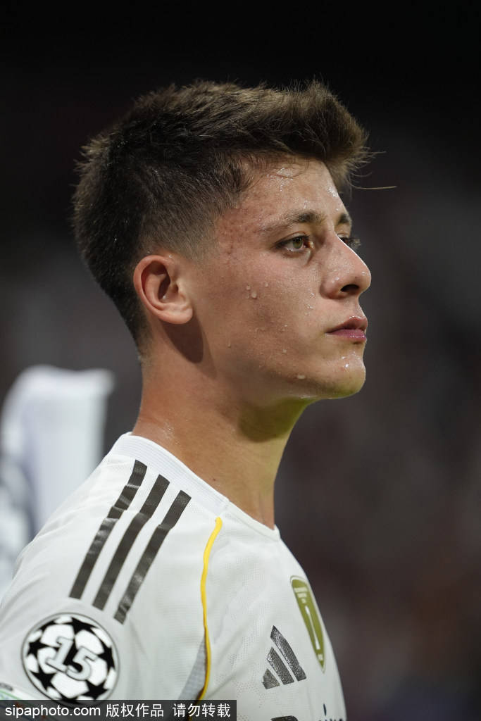 姆巴佩引领皇马新纪元:10战9胜状态飙升,阿隆索的战术变革成效显著