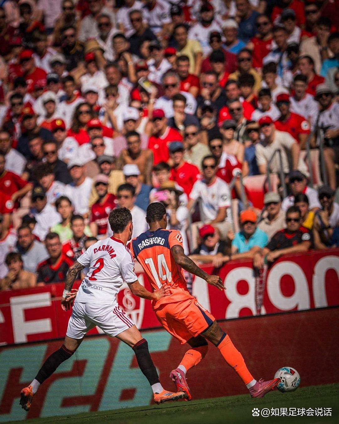 4-1爆冷夜!巴萨点球踢飞送皇马登顶,拉什福德西甲首球难救主