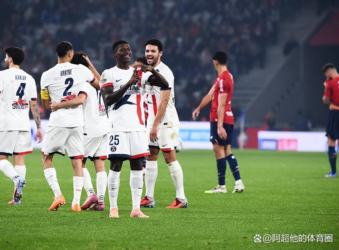 足坛悲喜夜!巴萨3球惨败,意甲前5差3分,姆巴佩弟弟绝平大巴黎